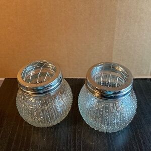 2 flower bud vases with cross lid for affanging.  H272